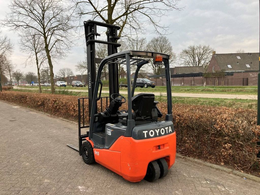 Toyota 8FBE15T Electric Forklift