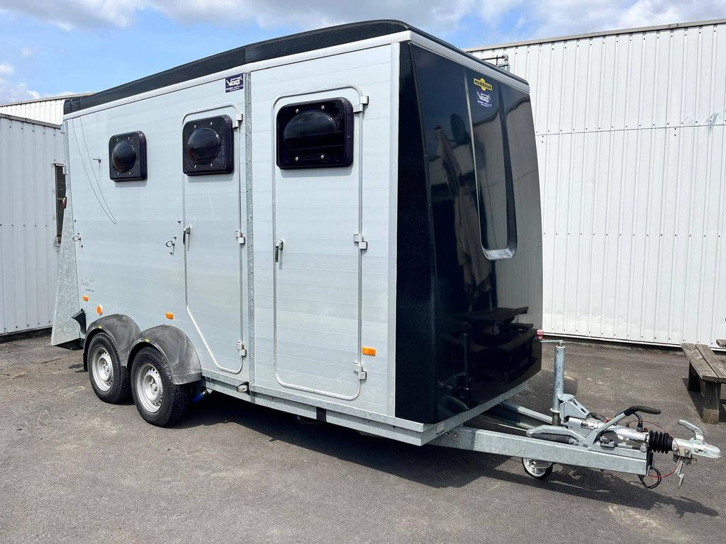 Horse trailer Humbaur NOTOS Plus 2017