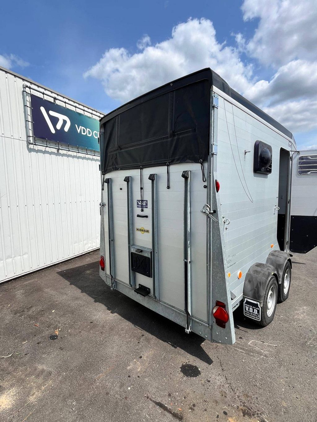 Horse trailer Humbaur NOTOS Plus 2017