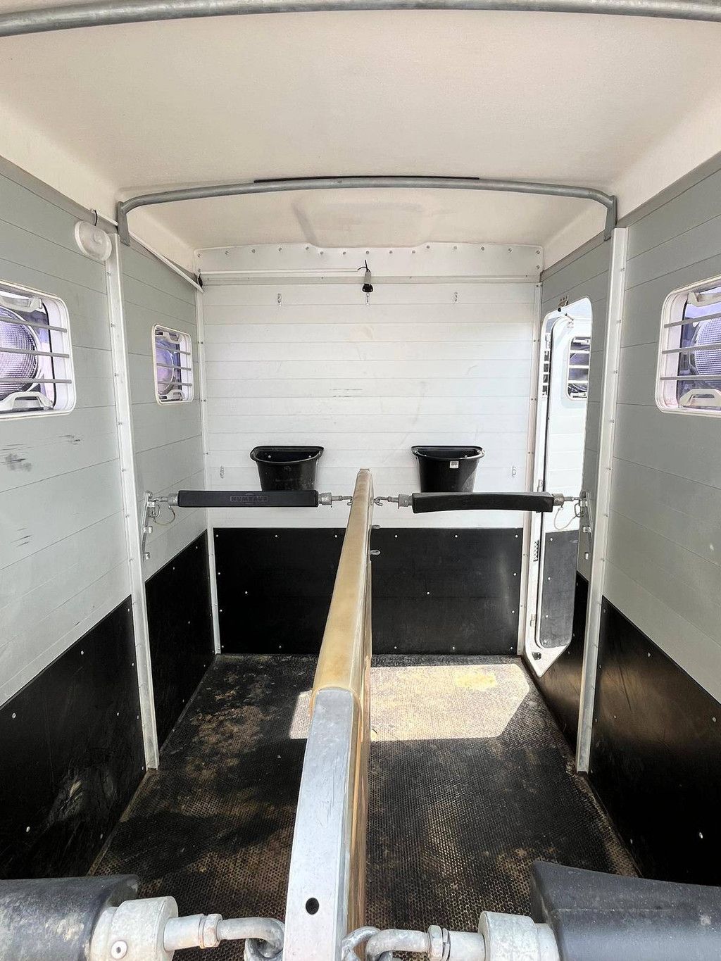 Horse trailer Humbaur NOTOS Plus 2017