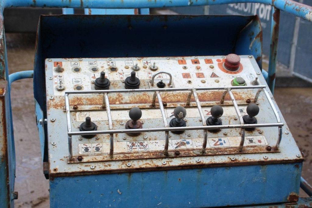 Teleskopbühne Aichi SP21AJ Diesel 2007