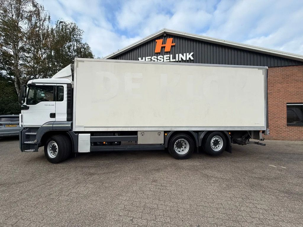 MAN TGS 26.320 EEV Koffer Stuuras AHK 3.000KG LBW 370.859 KM! NL Truck