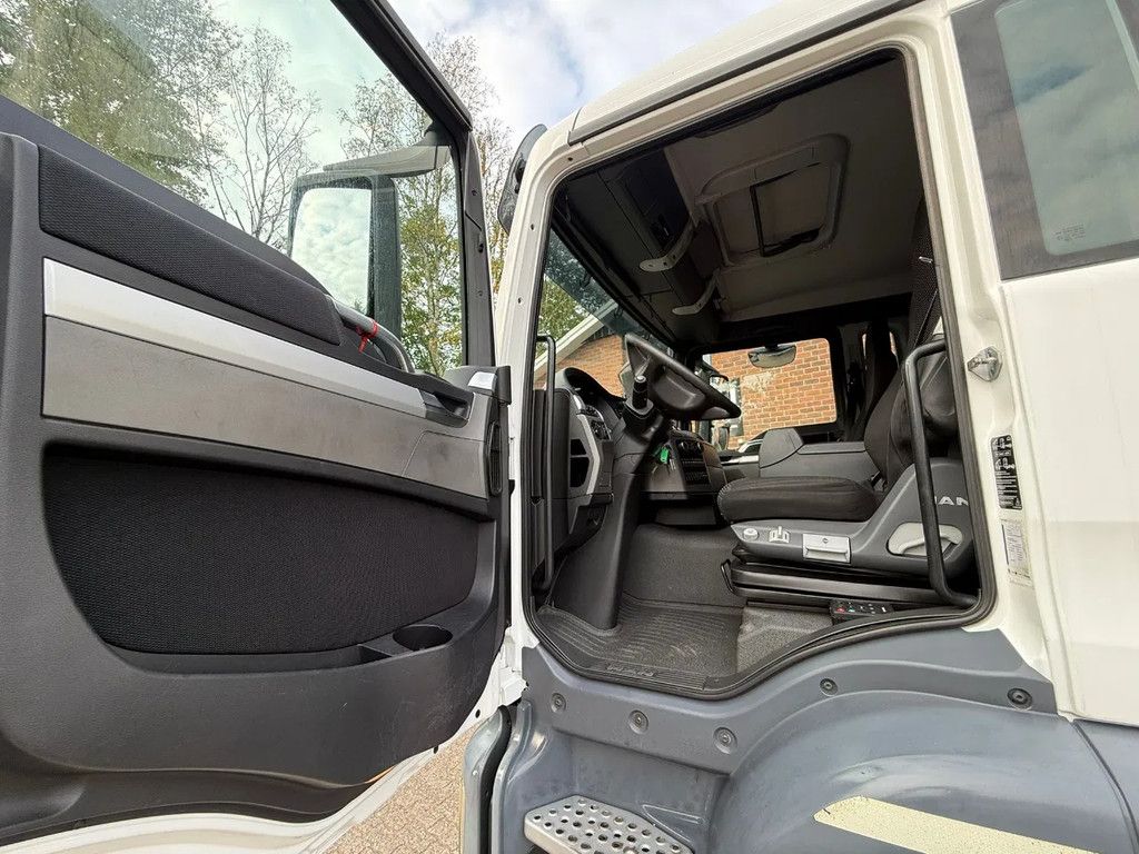 MAN TGS 26.320 EEV Koffer Stuuras AHK 3.000KG LBW 370.859 KM! NL Truck