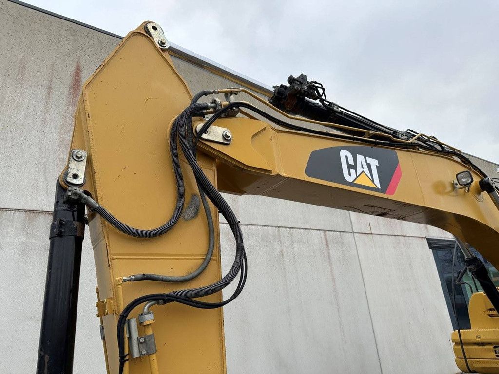 Crawler excavator Caterpillar 323DL Diesel 2008