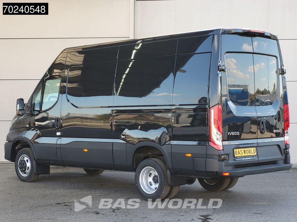 Iveco Daily 35C21 3.0L Automaat 210PK L2H2 Dubbellucht 3,5t Trekgewicht LED ACC Navi Airco Camera Euro6 L2 12m3 A/C