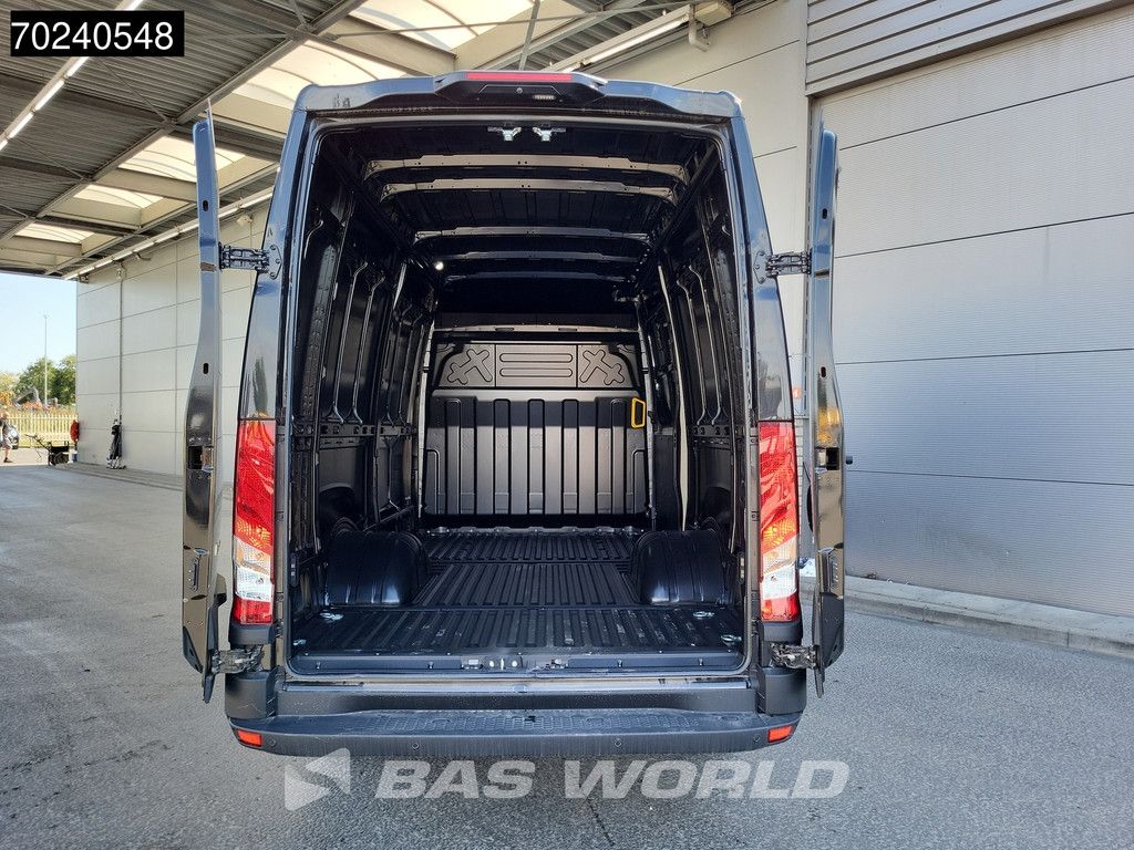 Iveco Daily 35C21 3.0L Automaat 210PK L2H2 Dubbellucht 3,5t Trekgewicht LED ACC Navi Airco Camera Euro6 L2 12m3 A/C