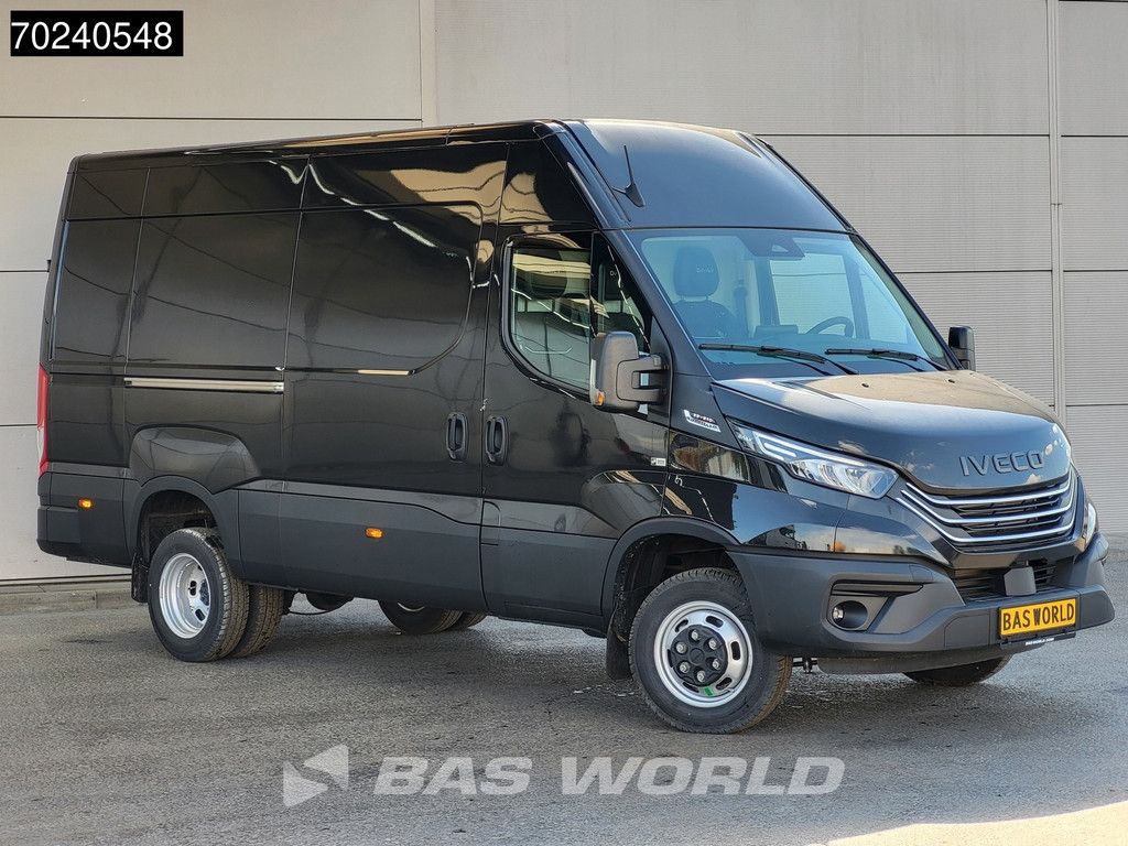 Iveco Daily 35C21 3.0L Automaat 210PK L2H2 Dubbellucht 3,5t Trekgewicht LED ACC Navi Airco Camera Euro6 L2 12m3 A/C