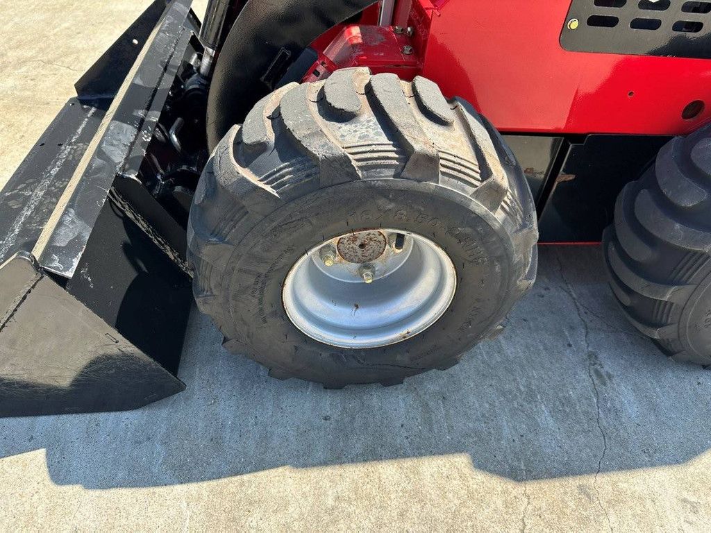 Kompaktlader JPC HT320 Benzin 13,5 PS 2024
