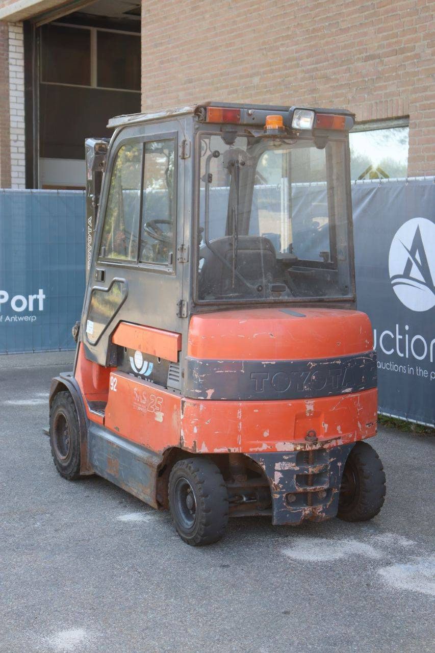 Forklift Toyota 7FBMF25 Electric 2500kg 3.3m 2005