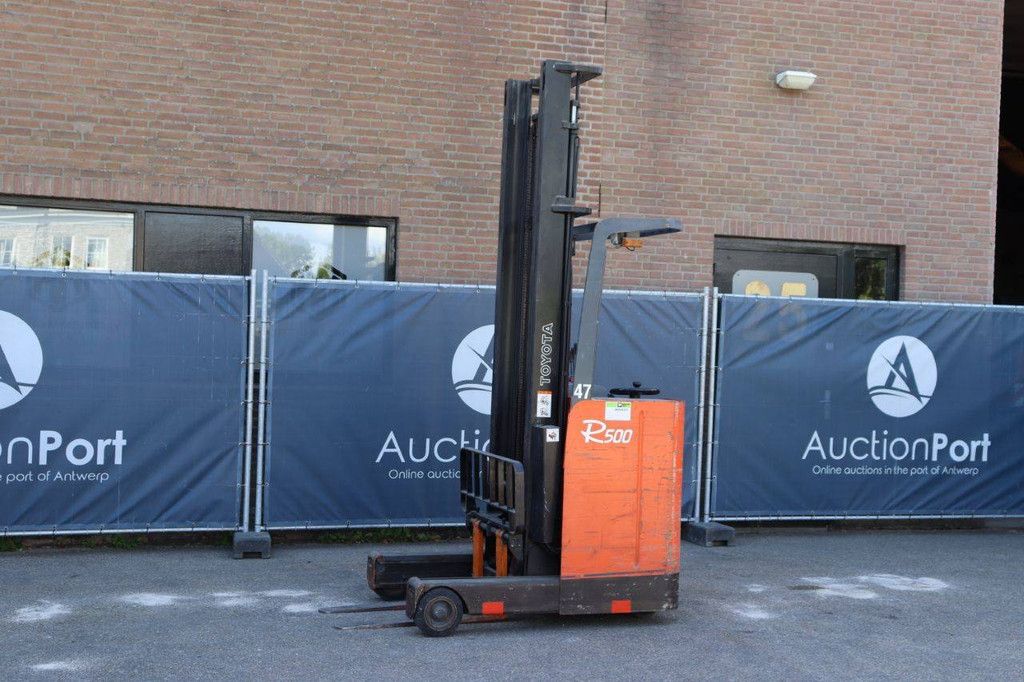 Schubmaststapler Toyota 6FBRS10 Elektro 800kg 5,0m 1996
