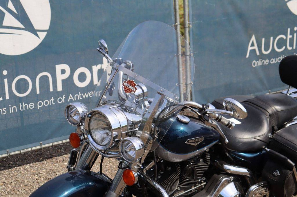 Harley-Davidson Road King Gasoline