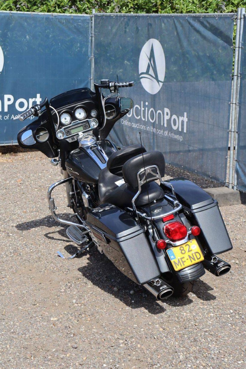 Harley-Davidson FLHX Street Glide Benzine 82pk 2007