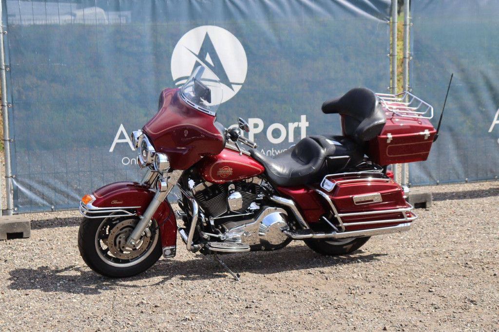 Harley-Davidson FLHTC Benzin 67 PS 2004
