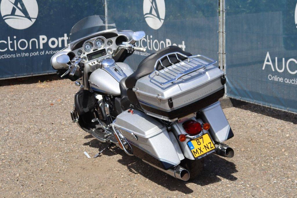 Harley-Davidson FLHTCUSE4 Petrol 94hp 2009