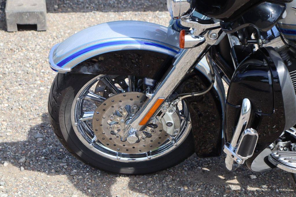 Harley-Davidson FLHTCUSE4 Petrol 94hp 2009