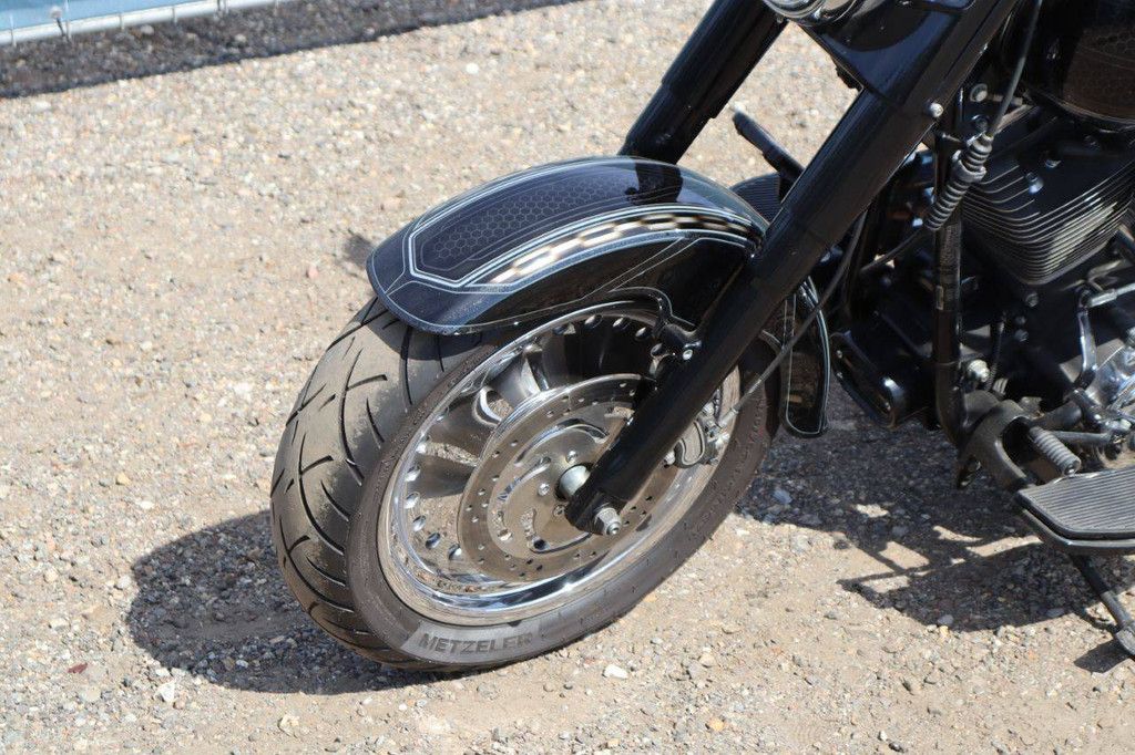 Harley-Davidson FLSTF Petrol 78hp 2011