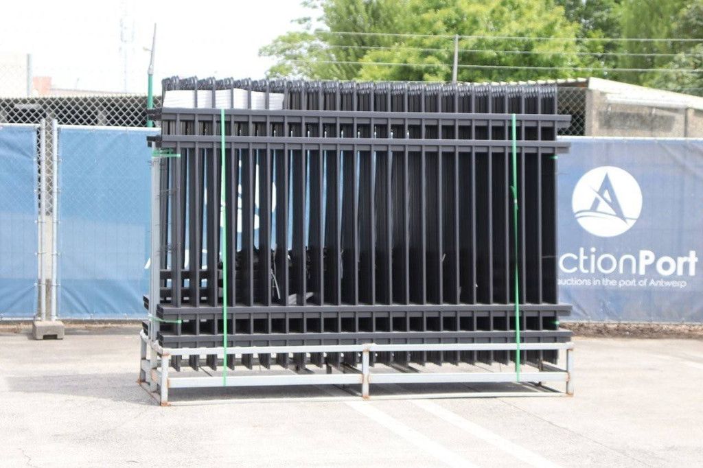 Fence 72x1.8m with Posts New