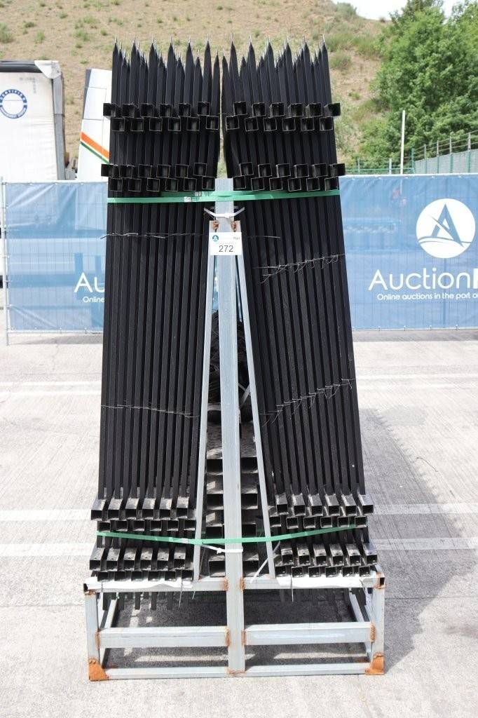 Fence 72x1.8m with Posts New
