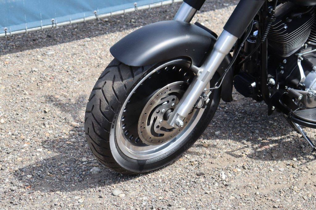 Harley-Davidson FAT BOY LO/SPECIAL Benzine 79pk 2014
