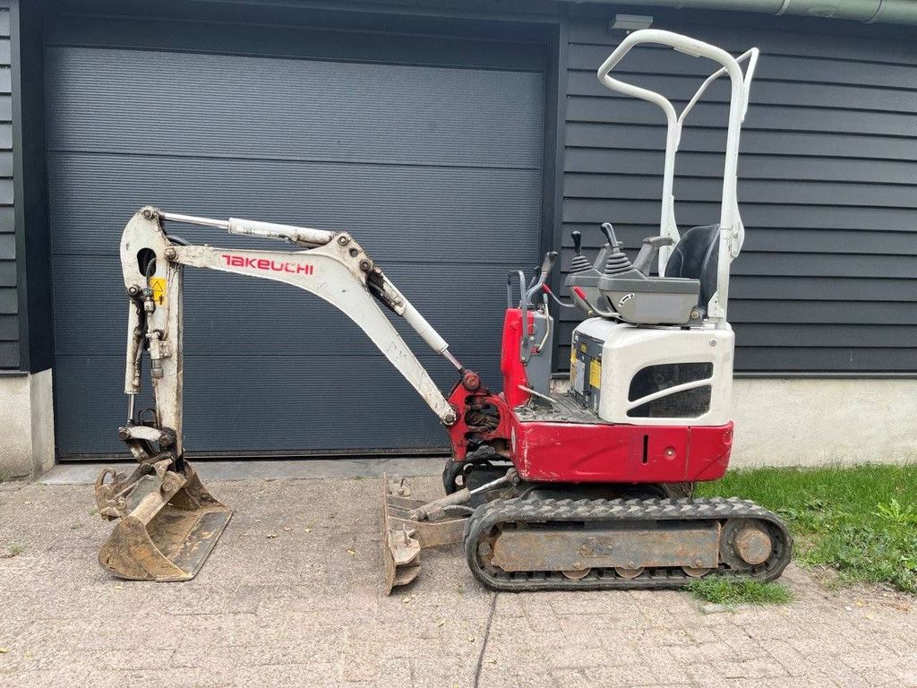 Minigraver Takeuchi TB210R Diesel 8.7kW 2017