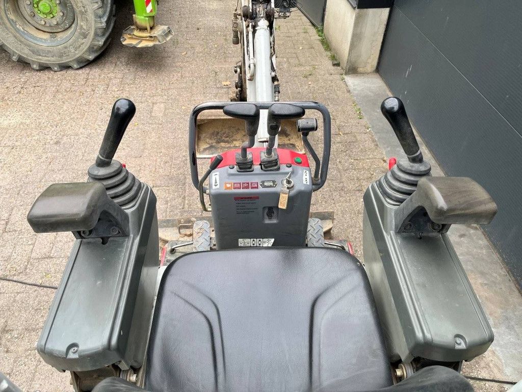 Minigraver Takeuchi TB210R Diesel 8.7kW 2017