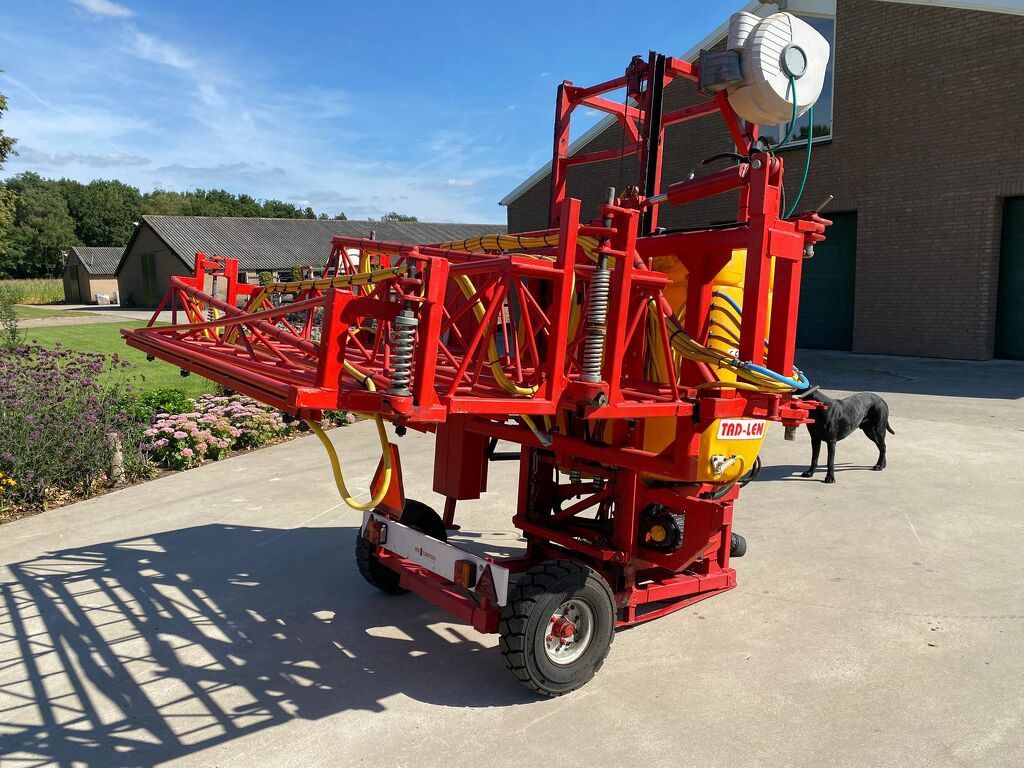 Tad len 11 meter