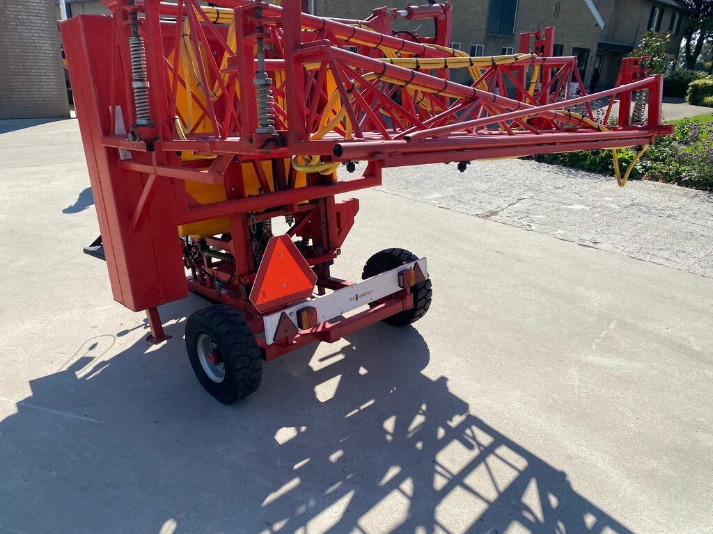 Tad len 11 meter