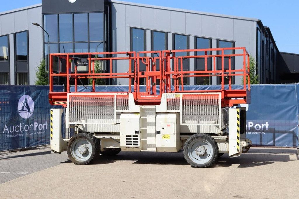 Scherenhebebühne Genie GS-3390RT Diesel 2013