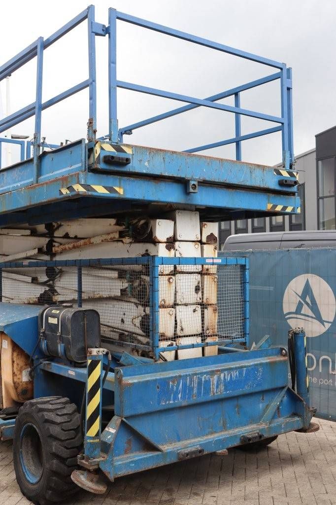 Scissor lift Holland Lift COMBISTAR Diesel 21.5m 2003