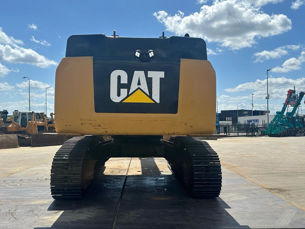 Caterpillar 352F