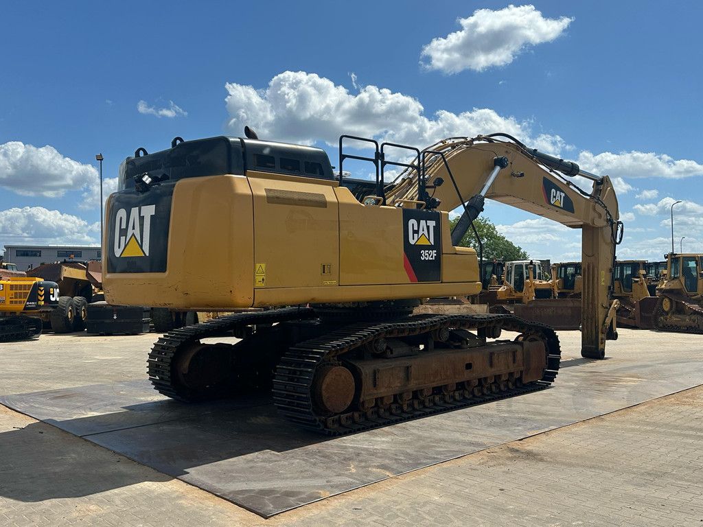 Caterpillar 352F