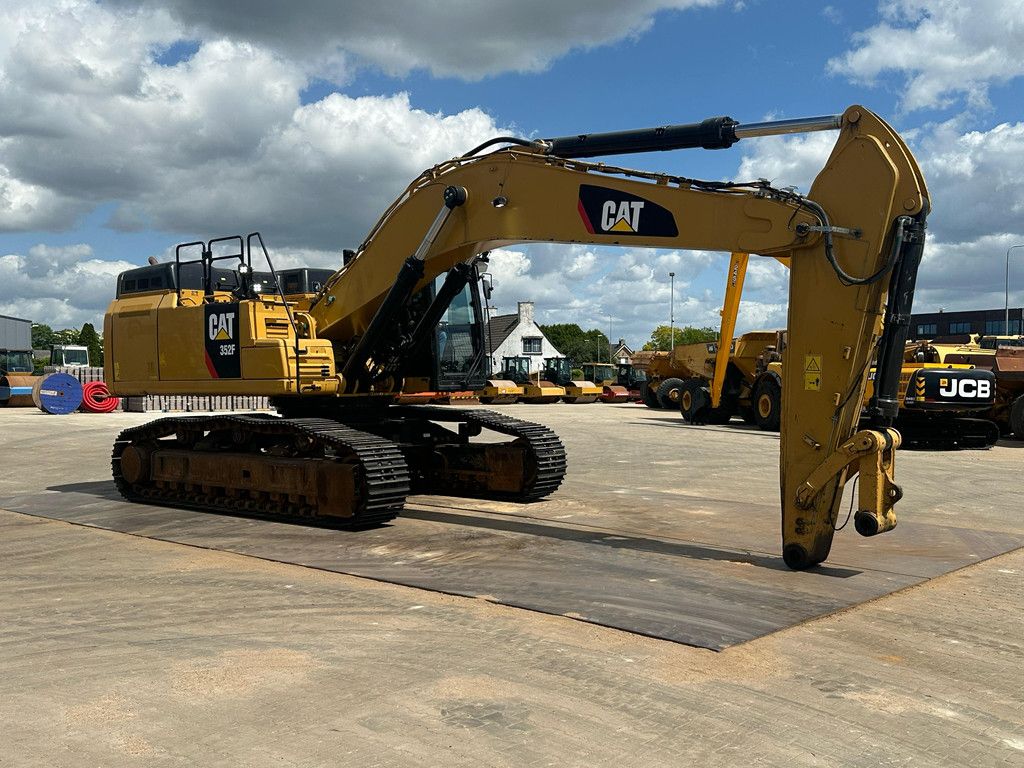 Caterpillar 352F