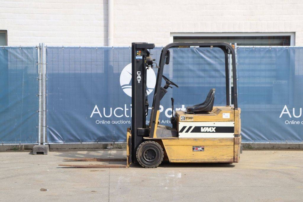 Caterpillar VMAX Electric Forklift