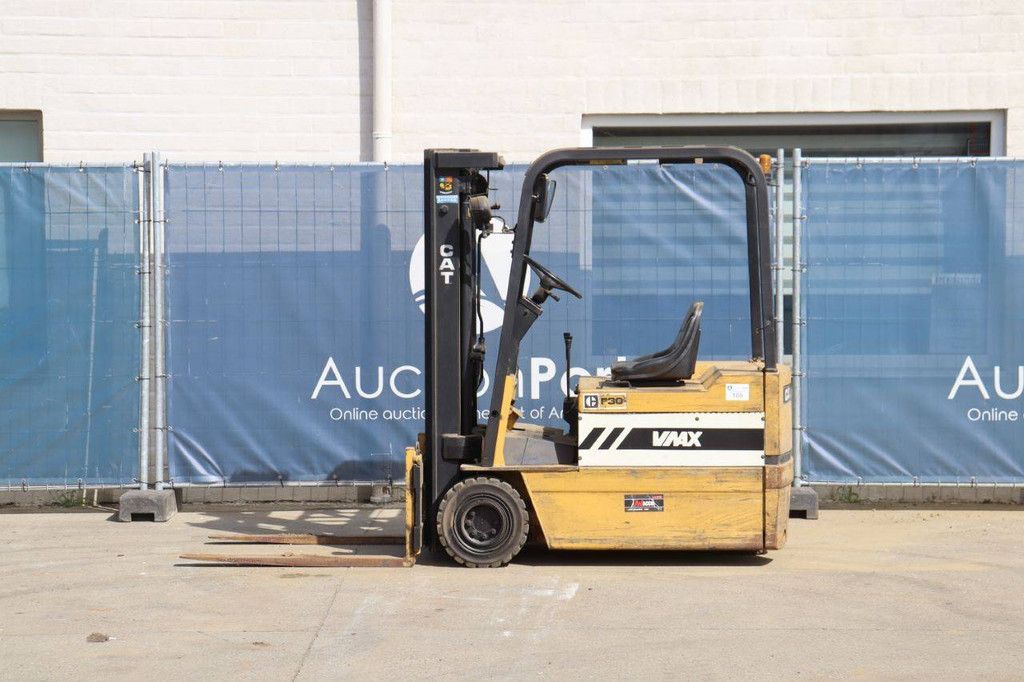 Caterpillar VMAX Electric Forklift