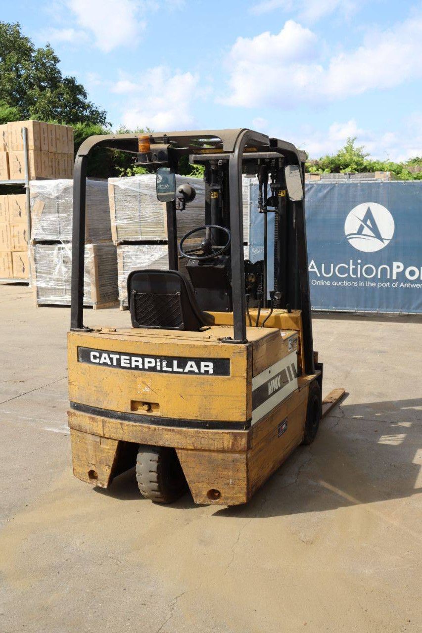 Caterpillar VMAX Electric Forklift
