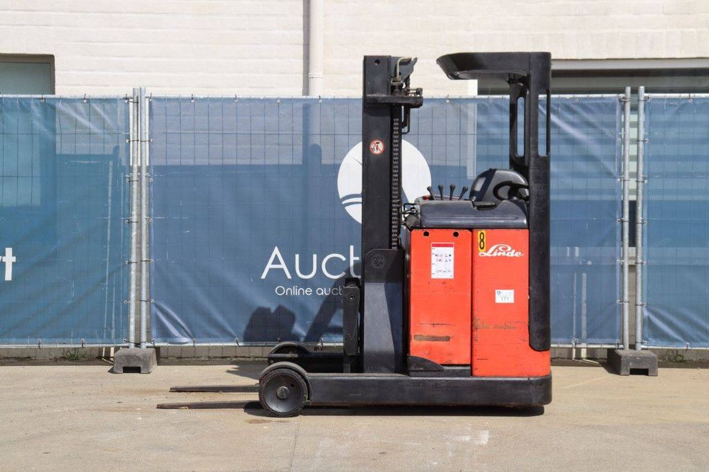 Reach truck Linde R16 Electric 1600kg 4.79m 1997