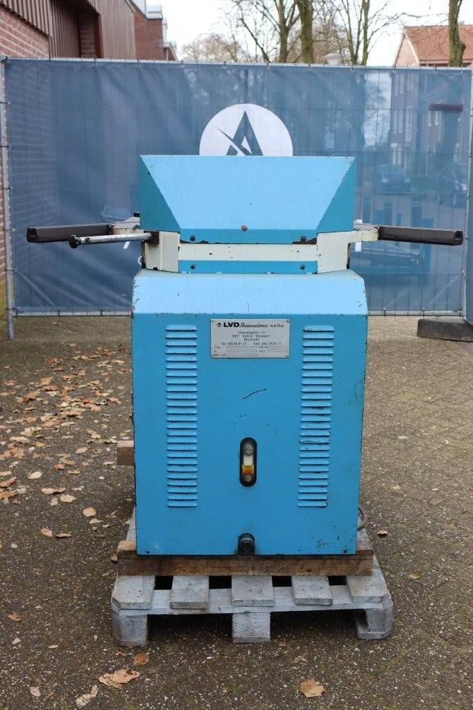 LVD International LVD-FA 250/4 Elektrische Kurvenmaschine 1992