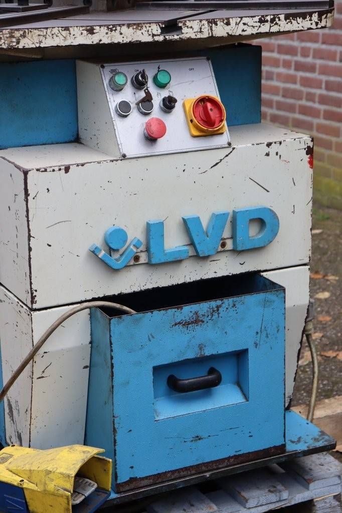 LVD International LVD-FA 250/4 Elektrische Kurvenmaschine 1992