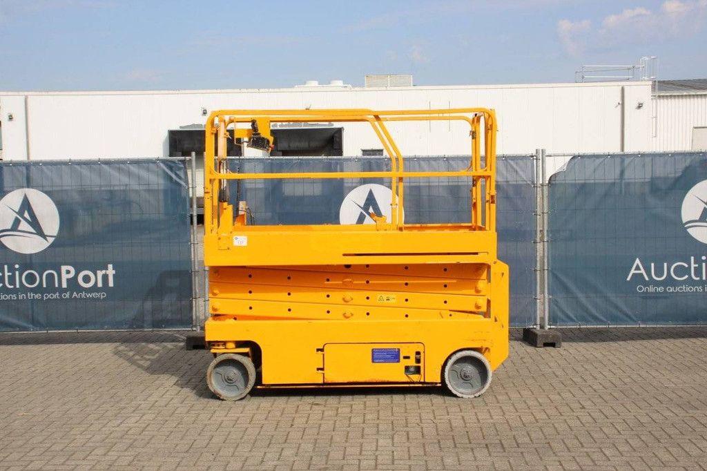 Scissor lift Genie GS-2646 Electric 9.96m 2005