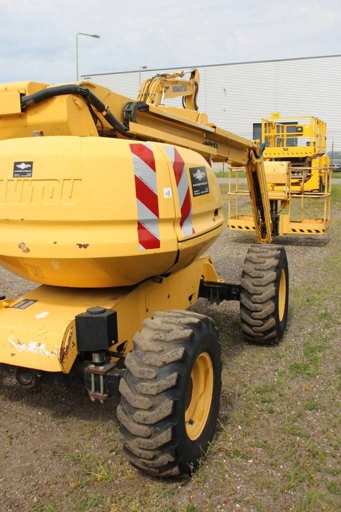 Knikarmhoogwerker Manitou 180ATJ Diesel 4x4x4