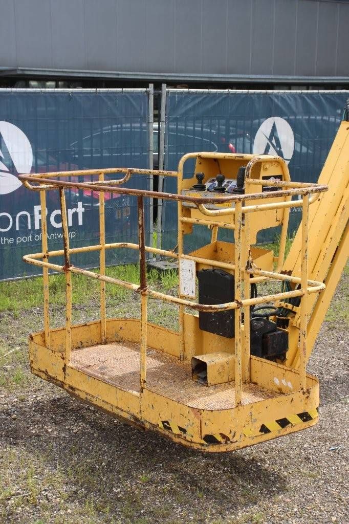 Knikarmhoogwerker Manitou 180ATJ Diesel 4x4x4