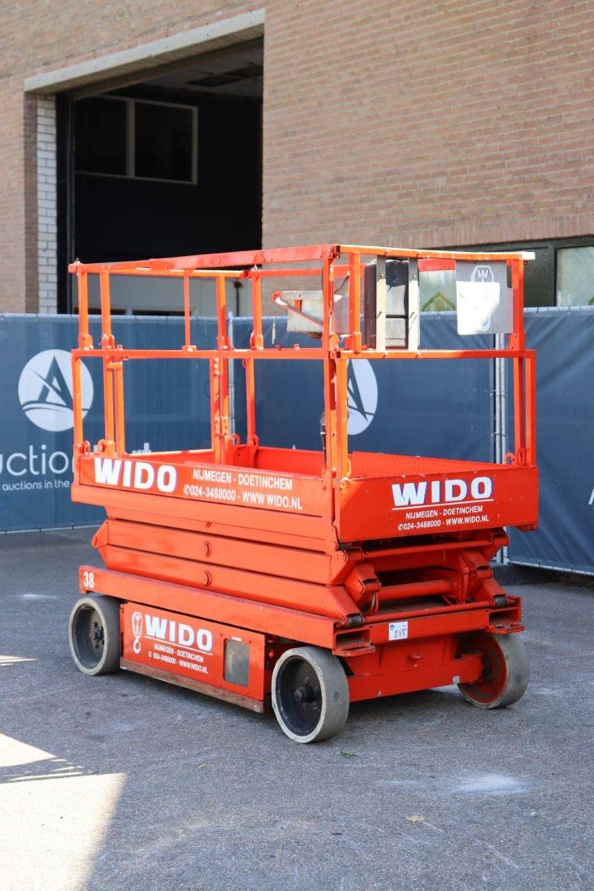 Scissor Lift Skyjack SJ4620 Electric 8.1m 2004