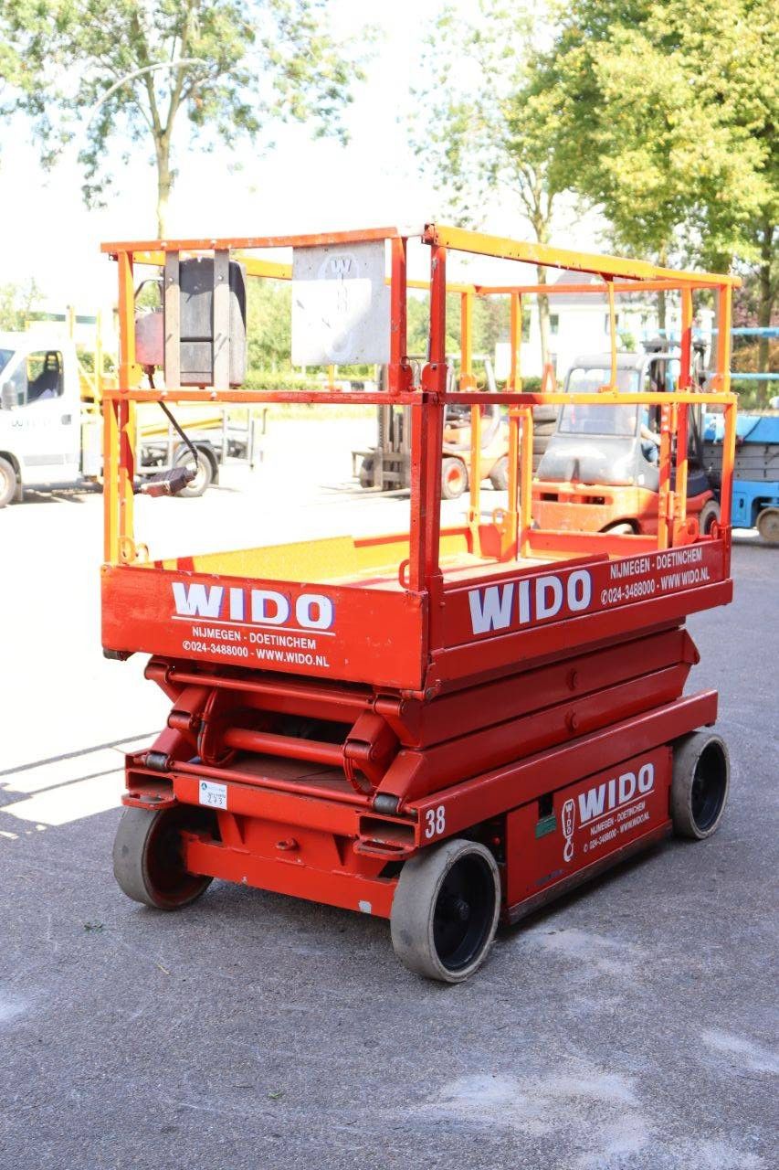 Scissor Lift Skyjack SJ4620 Electric 8.1m 2004