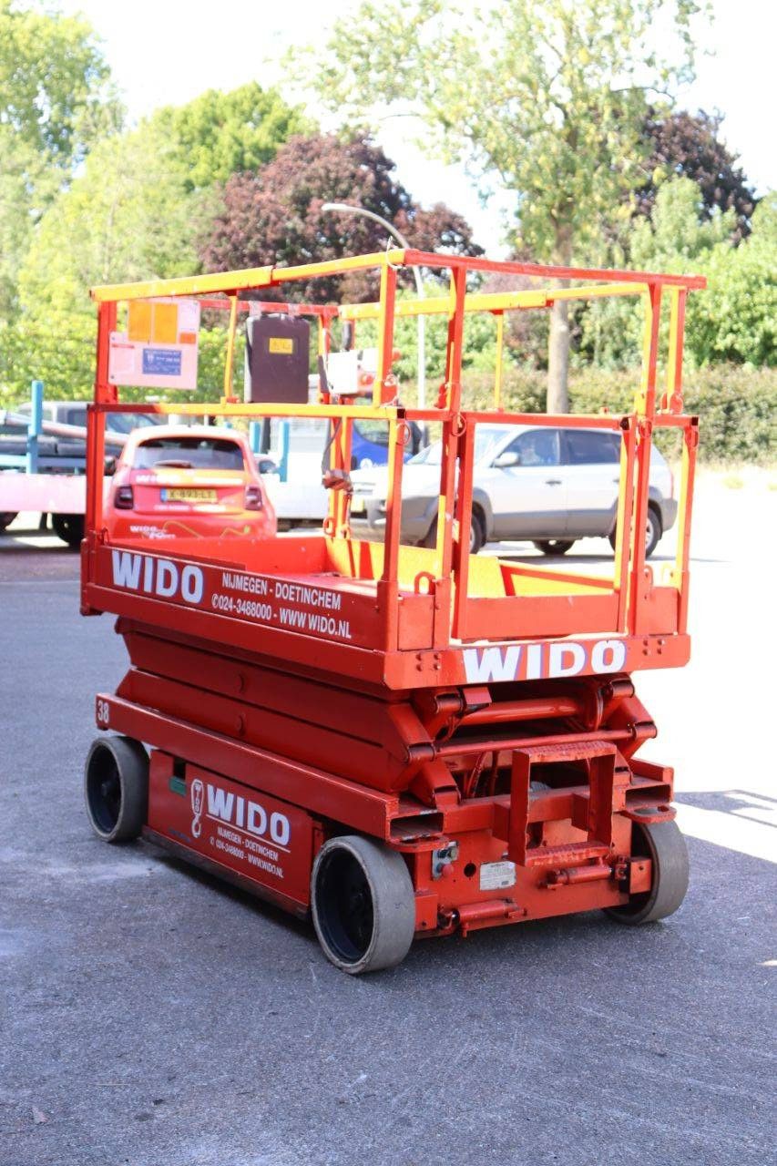 Scissor Lift Skyjack SJ4620 Electric 8.1m 2004
