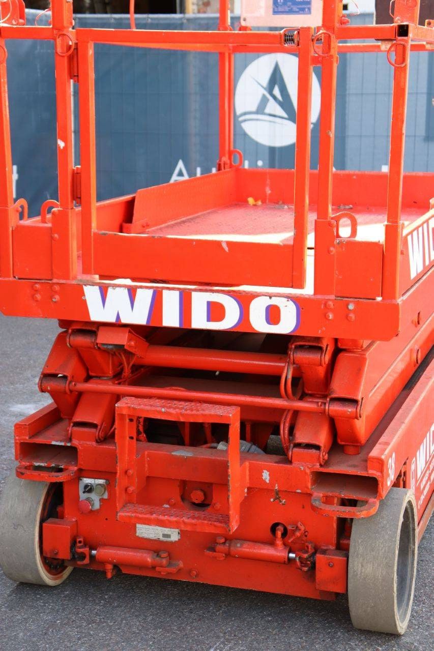 Scissor Lift Skyjack SJ4620 Electric 8.1m 2004