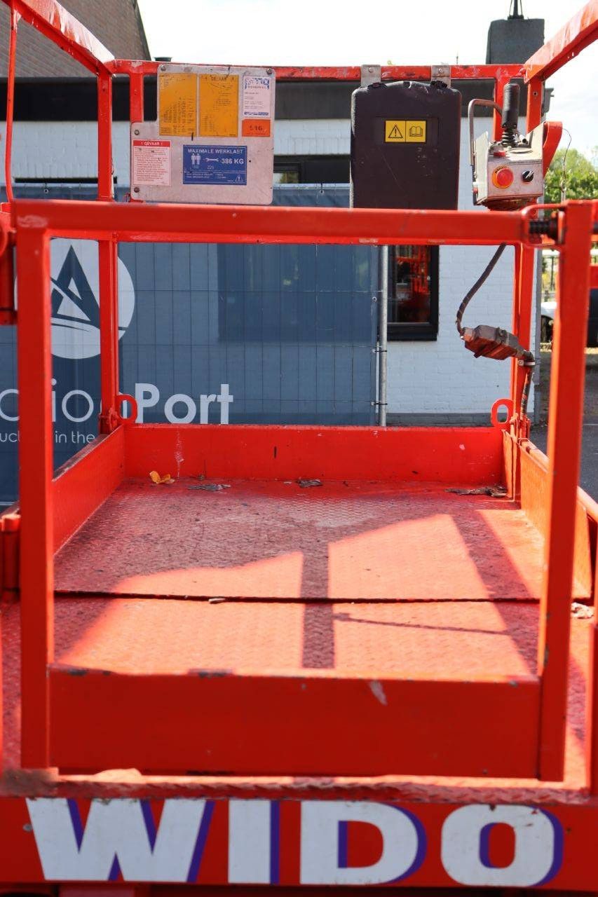 Scissor Lift Skyjack SJ4620 Electric 8.1m 2004