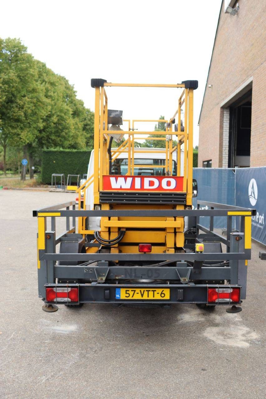 Autohoogwerker Iveco 35S14 Diesel 136pk 2008 met schaarlift Custers 8m