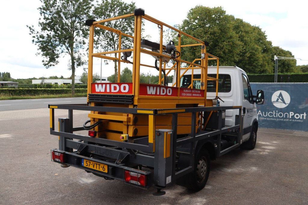 Autohoogwerker Iveco 35S14 Diesel 136pk 2008 met schaarlift Custers 8m
