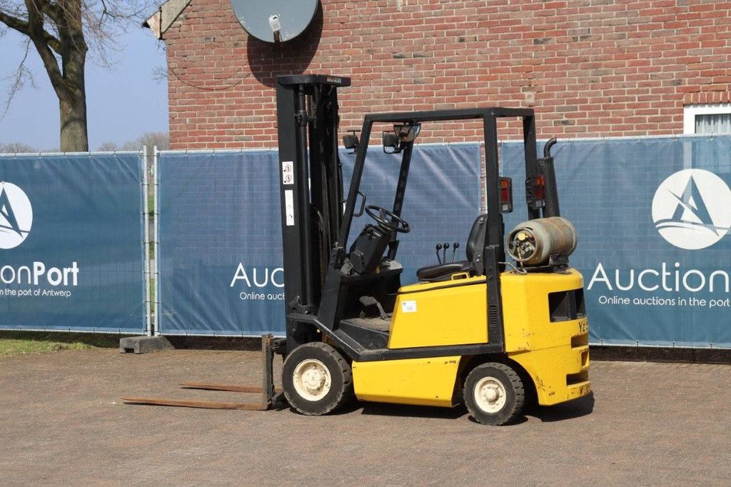 Forklift Yale GLP16AF2025 LPG 1570kg 4.5m 2001
