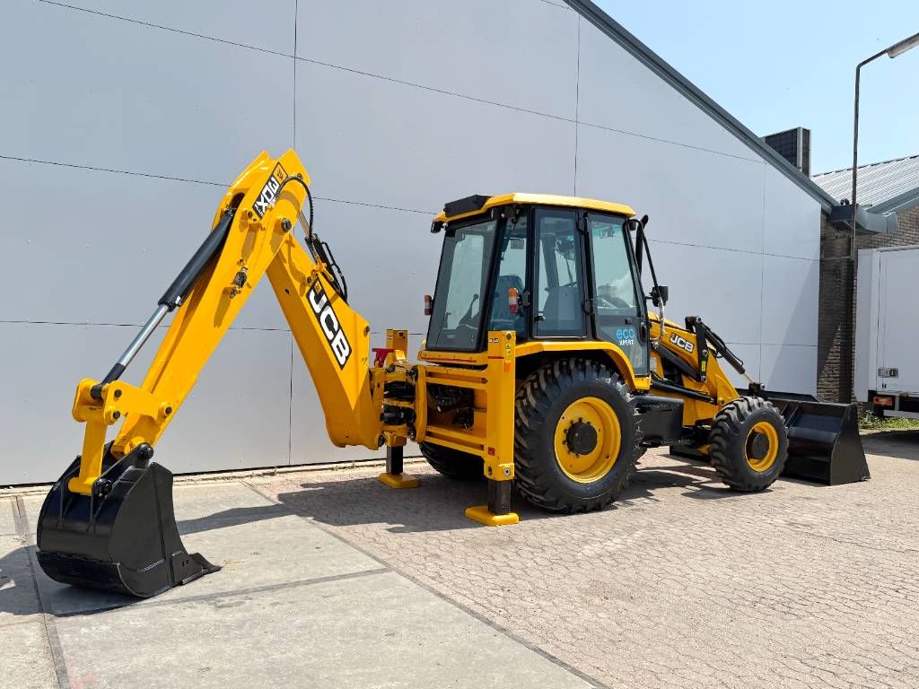 JCB 3DX / 3CX Plus 4WD - New / Unused/ Hammer Lines AC